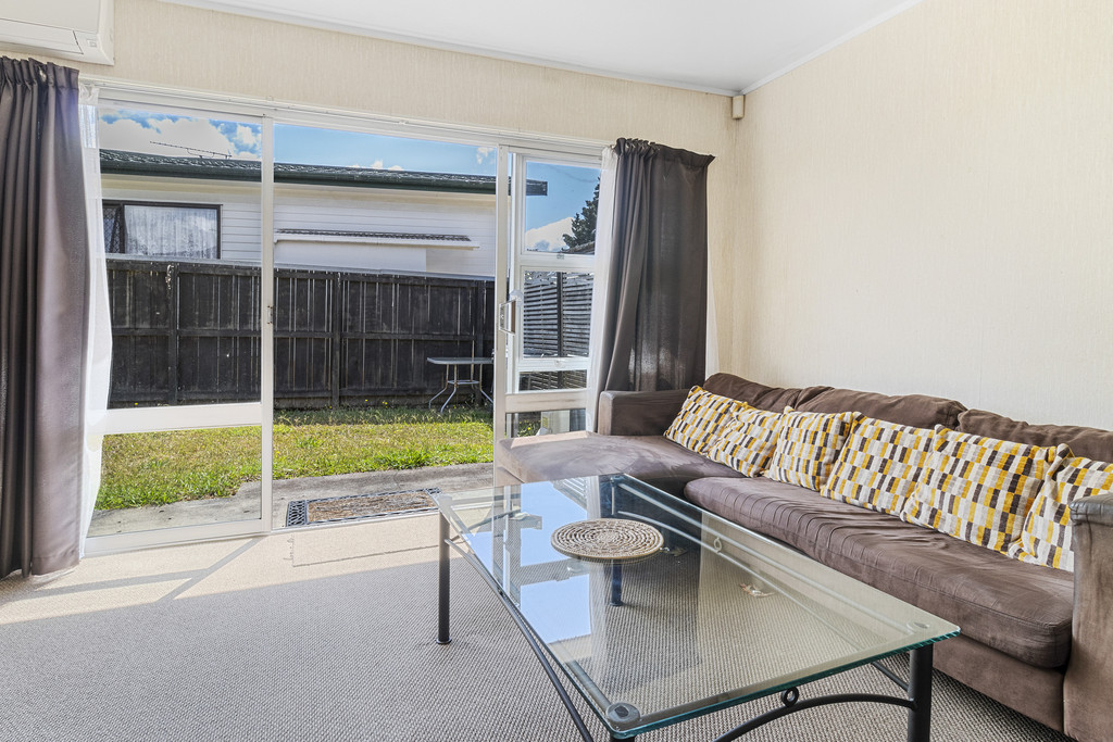 1/10 Roseburn Place, Pakuranga, Auckland - Manukau, 2 कमरे, 1 बाथरूम