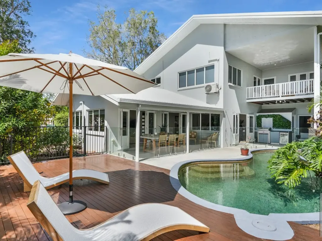 1 Bellbird Street, Bayview Heights, QLD 4868