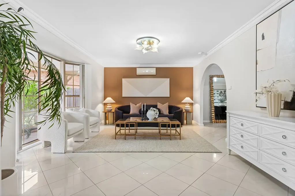 10 Moorgate Street, Toongabbie, NSW 2146