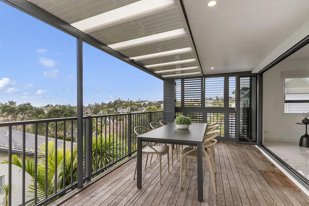 589e East Coast Road, Browns Bay, North Shore City, Auckland