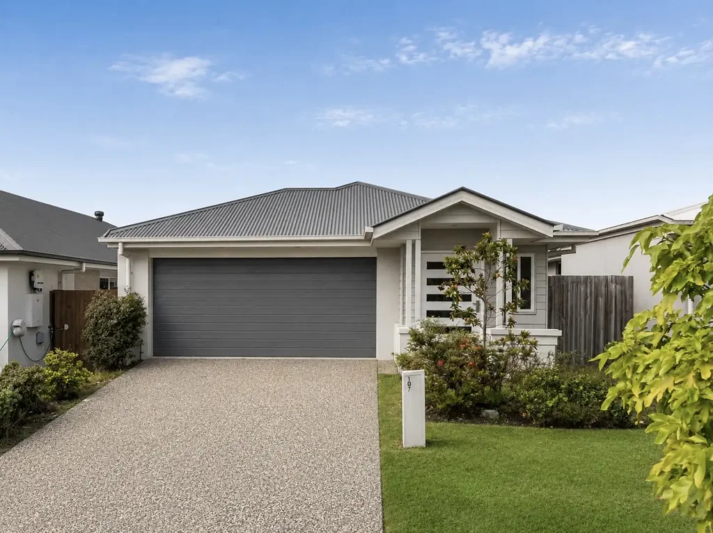 Redbank Plains 4Phòng ngủ Contemporary Family Living with Style, Comfort & Convenience