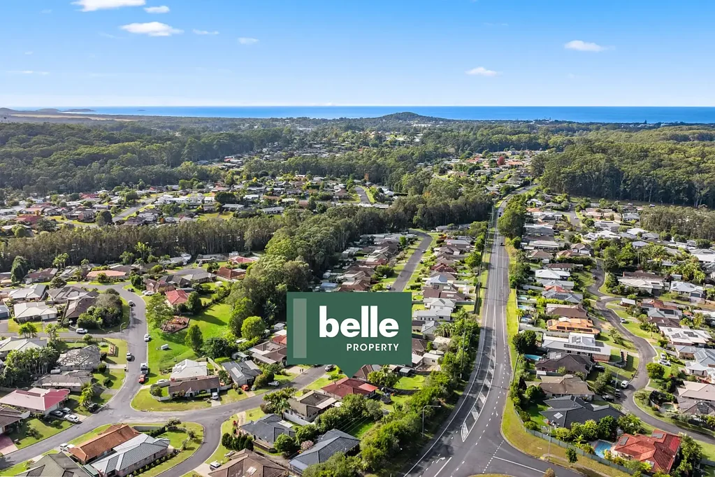 Boambee East 3कमरा Easy Living on a Generous 701sqm Block, Close to Surf and Shopping