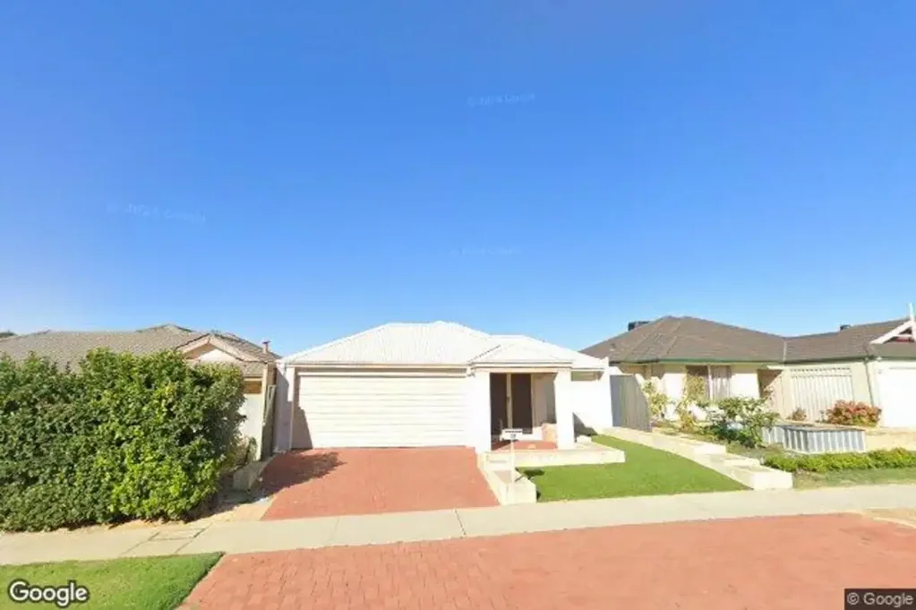 Banksia Grove 3Kwarto UNDER OFFER - Move-In Ready Comfort Close to Schools and Parklands