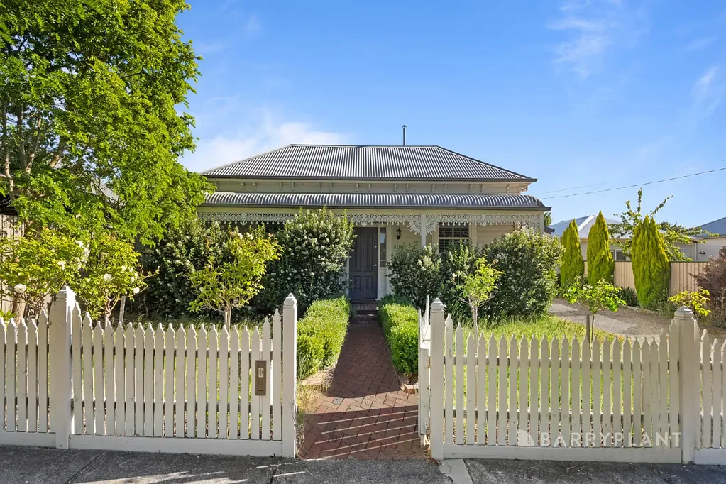 501 Howard Street, Soldiers Hill, VIC 3350