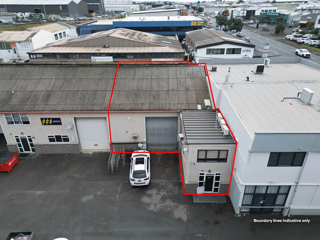Penrose 210M² INDUSTRIAL UNIT IN NORTH PENROSE