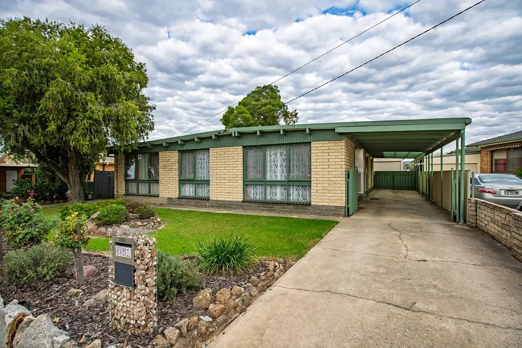 561 Kemp Street, Lavington, NSW 2641