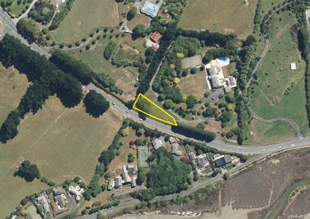 Pauatahanui PRIME SECTION IN PAUATAHANUI