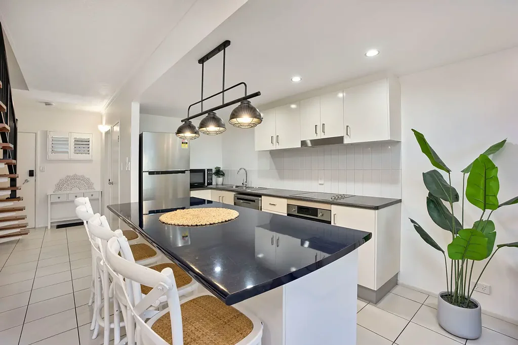 Parramatta Park 3房  The Ultimate Oversized Townhouse in Parramatta Park