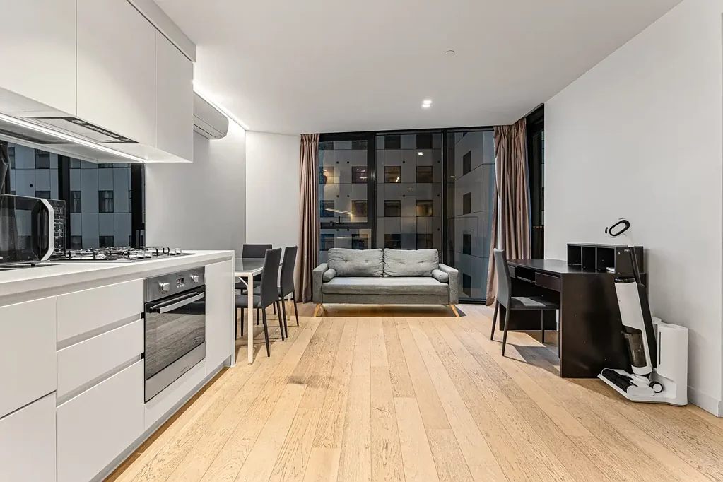 Melbourne 1房 CBD核心地段 高端设计公寓 便捷生活设施 顶层景观奢享 社区豪华配套 9.6% Rental Return, Real Blue Chips !!!