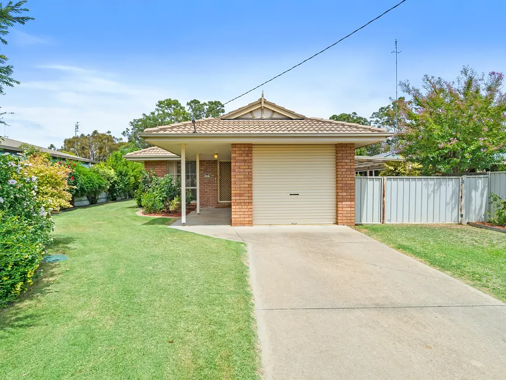 10 Hiles Court, Tocumwal, NSW 2714
