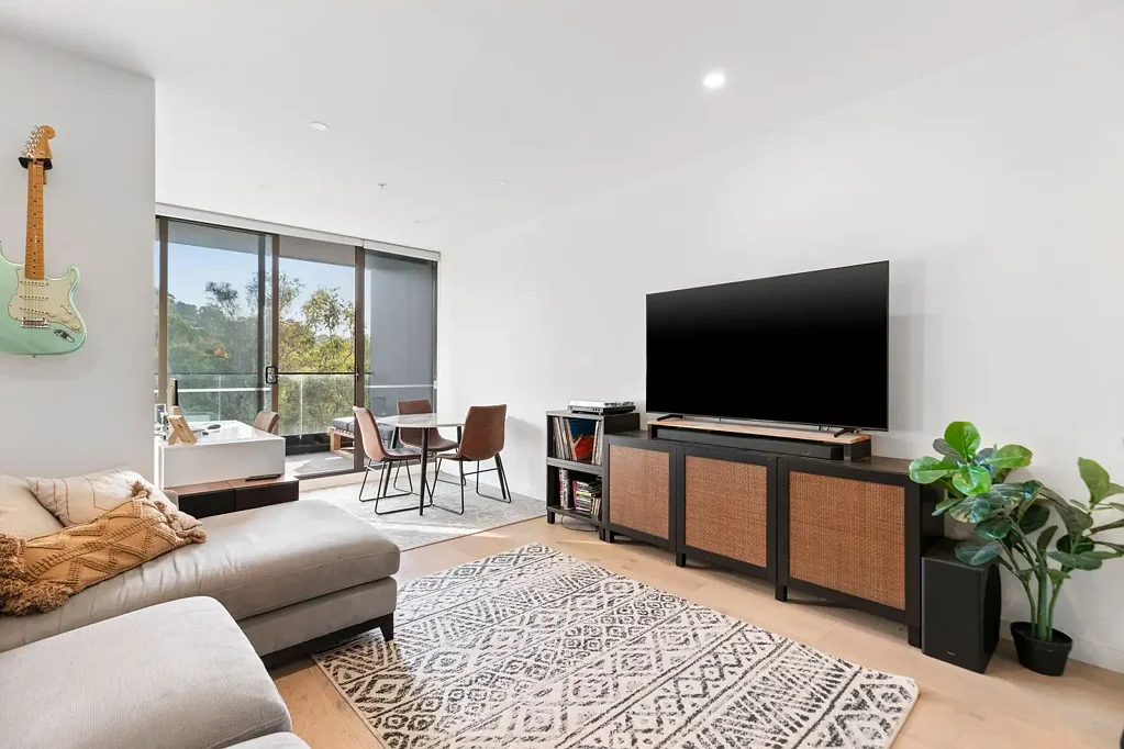 Ringwood 2 Bedroom Modern Living in the Heart of Ringwood