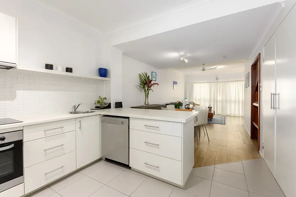 Port Douglas 2房  SPACIOUS, LOW BODY CORPS, PET FRIENDLY AND CLOSE TO BEACH & TOWN! - TICK TICK TICK  2 BD 2BTH RESIDENTIAL TOWNHOUSE