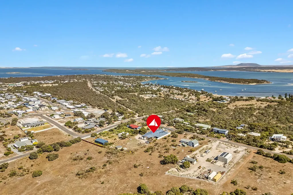 Coffin Bay 10Phòng ngủ Move the whole family to Coffin Bay! Family Home or Investment Opportunity!