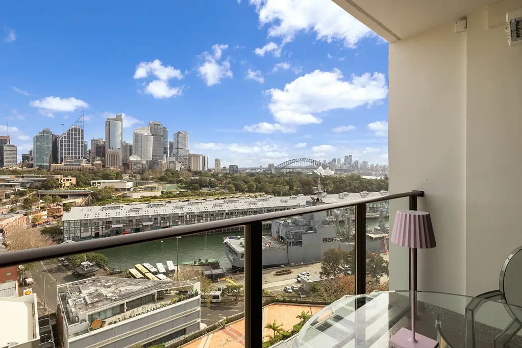 EXECUTIVE FURNISHED APARTMENT WITH MILLION DOLLAR VIEWS