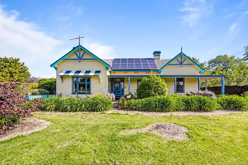 Ballan 3房  A Landmark Late Victorian Residence Steeped in Ballan's Rich History.