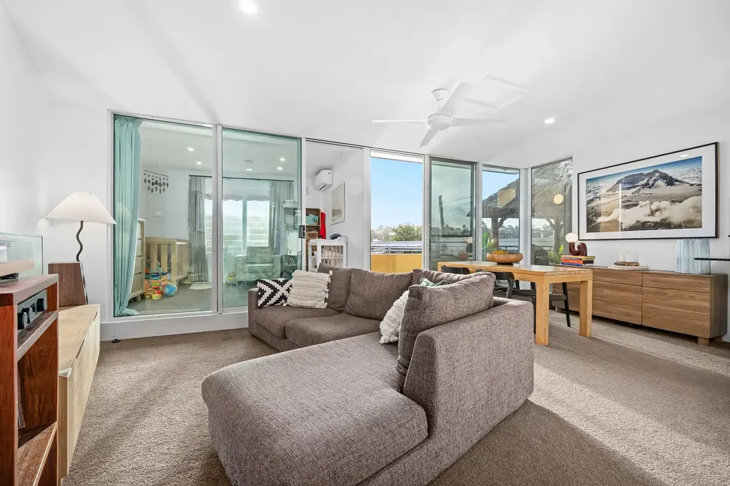 Dee Why 2Moenga DEE WHY LIVING DONE RIGHT