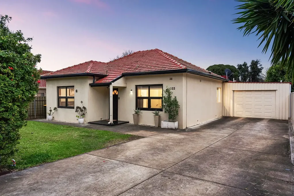 Melrose Park 5Moenga Sophisticated Family Living, Where Everyone Has Their Space