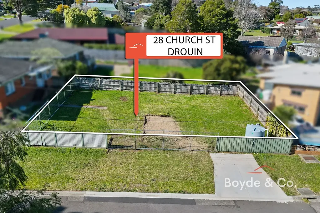 2B Russell Street, Drouin, VIC 3818