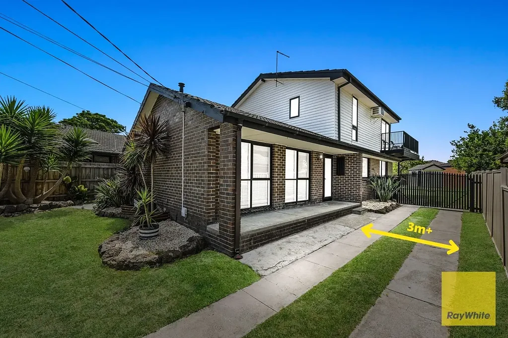 Keysborough 5બેડરૂમ THE PERFECT FAMILY HOME ON A GENEROUS BLOCK IN A UNBEATEABLE SETTING!!