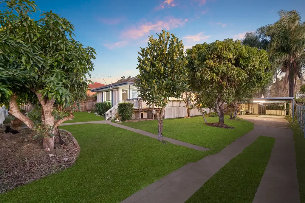 Ellen Grove 3Habitaciones Spacious & Full of Potential Gem on 741m² in Booming Ellen Grove