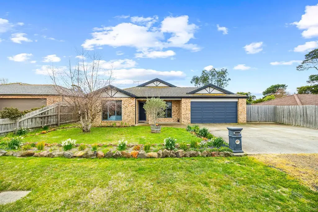 Ballan 4ਬੈੱਡਰੂਮ Family Living at Its Best – Spacious 4-Bedroom Home on Over 900m²