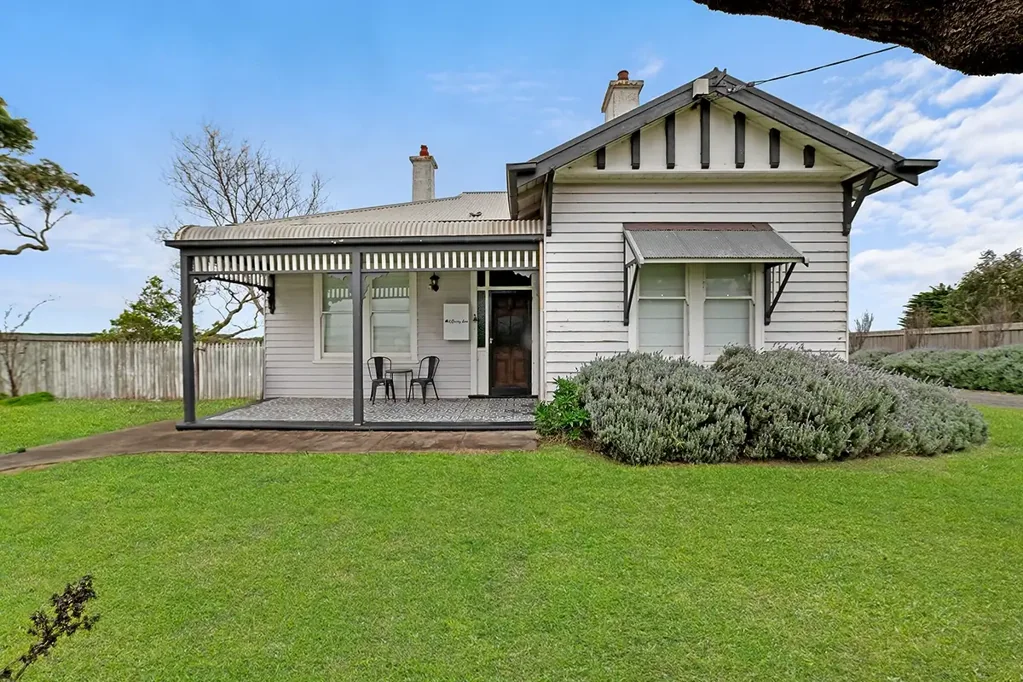 Killarney 4कमरा Character and Charm with Ocean Views in Killarney