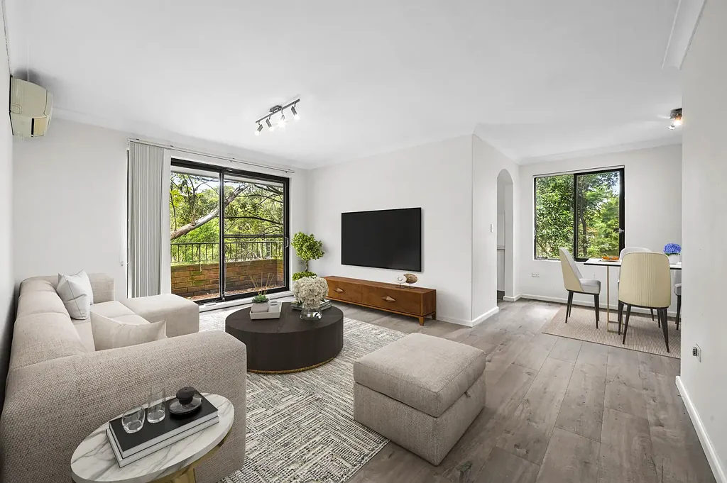 Renovated 2 Bedroom Apartment Overlooking Trafalgar Reserve