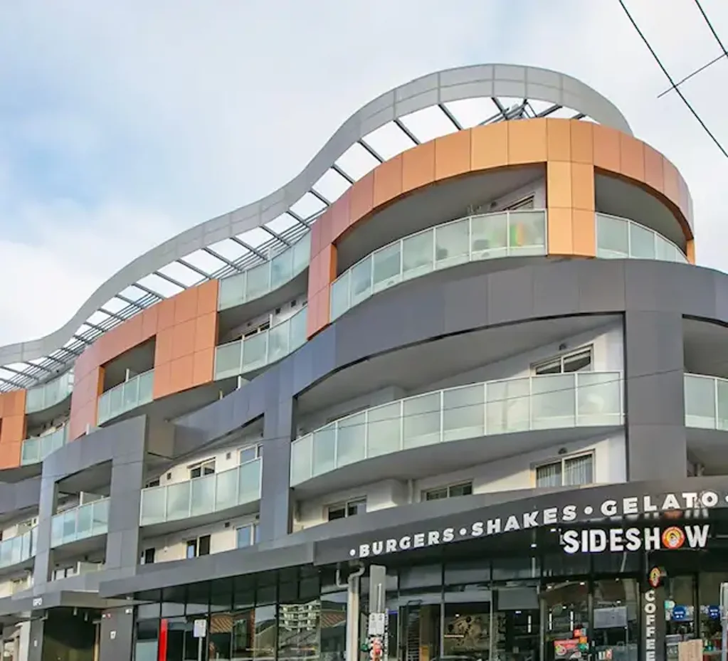 Northcote 2 Bedroom Contemporary Northcote Apartment with Panoramic Views & Prime Position