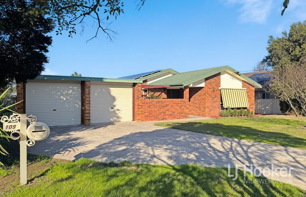 Spacious Four-Bedroom Home in a Convenient Denman Location