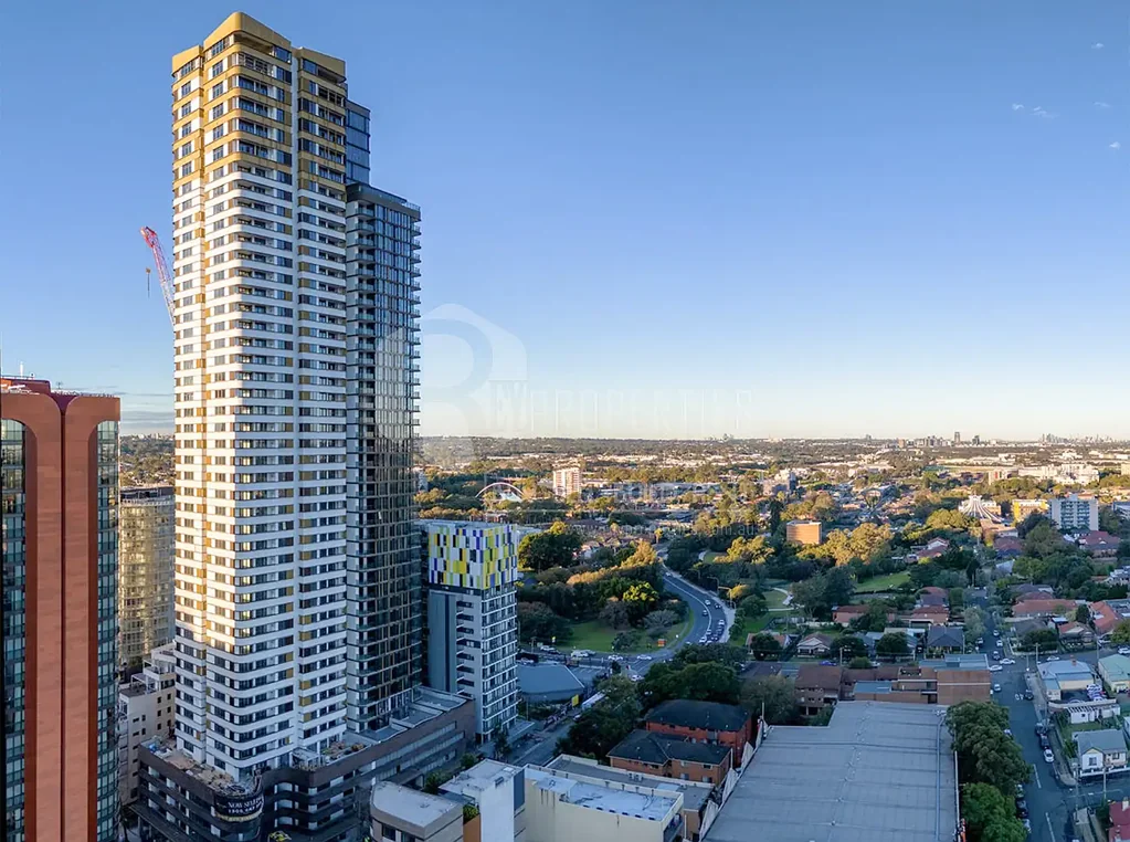Luxurious 2 Bedroom Apartment up for LEASE!
