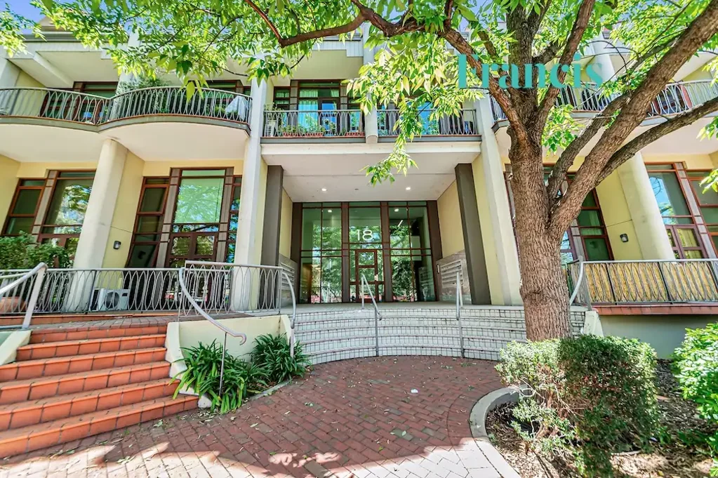 Fully Furnished | In the heart of Manuka