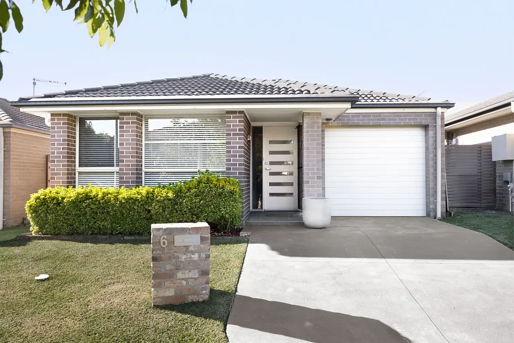 Spring Farm 3 Bedroom Ideal First Home or Investment in a Rare Cul-de-Sac Location