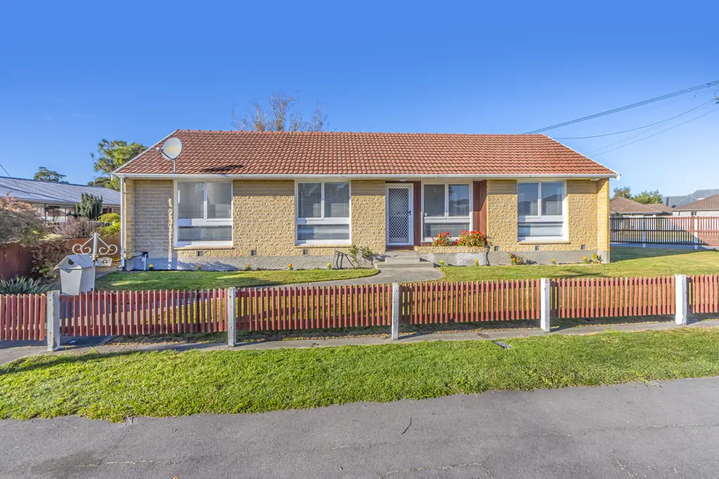 Halswell 3 Bedroom Opportunity knocks on Nicholls!