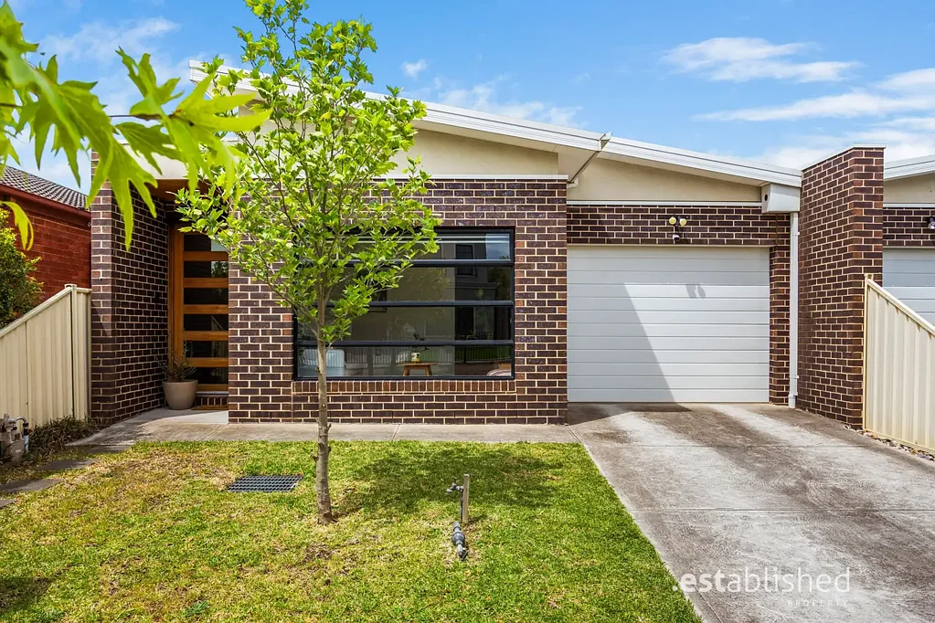 Point Cook 3chambre Modern Elegance with Spacious Living