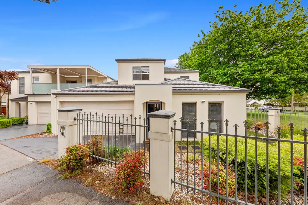 Warragul 4ਬੈੱਡਰੂਮ Premium Inner Town Living