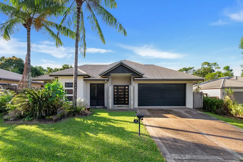 Bentley Park 4房  Spacious Family Home with Side Access & No Rear Neighbours