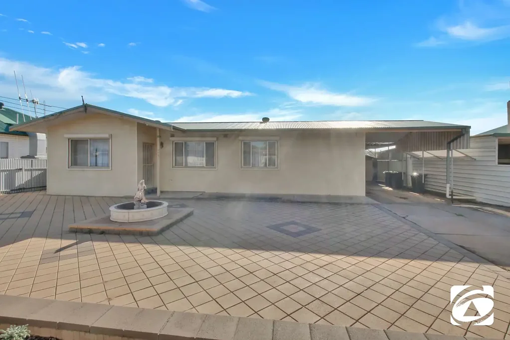 Broken Hill 3ห้องนอน VERSATILE HOME WITH ENDLESS POTENTIAL!