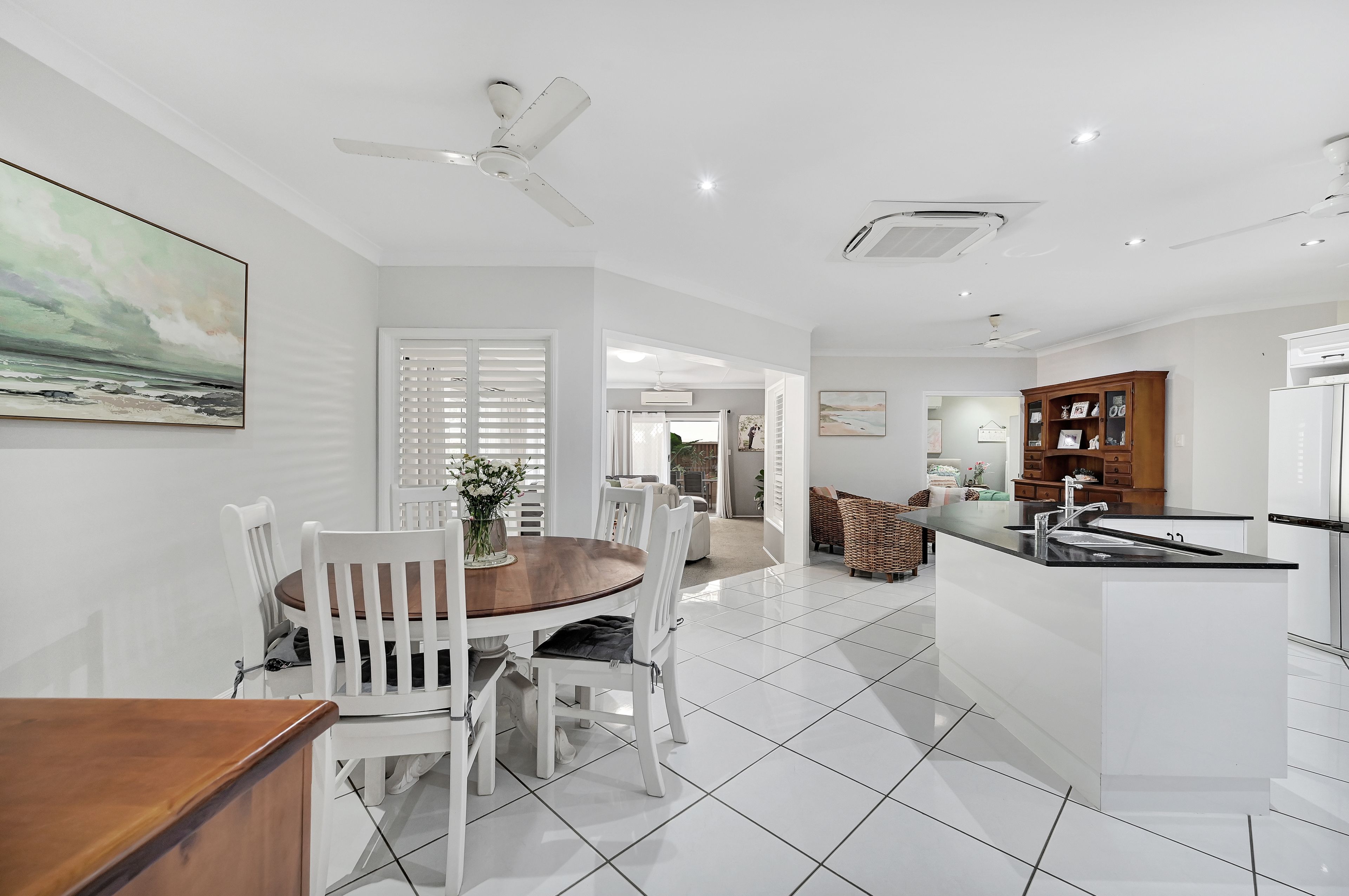 5 HOOK PL, BUSHLAND BEACH QLD 4818, 0 habitaciones, 0 baños, House