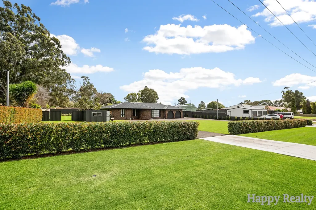 Canning Vale 4房  Fully Renovated Family Oasis on 4000sqm of Land
