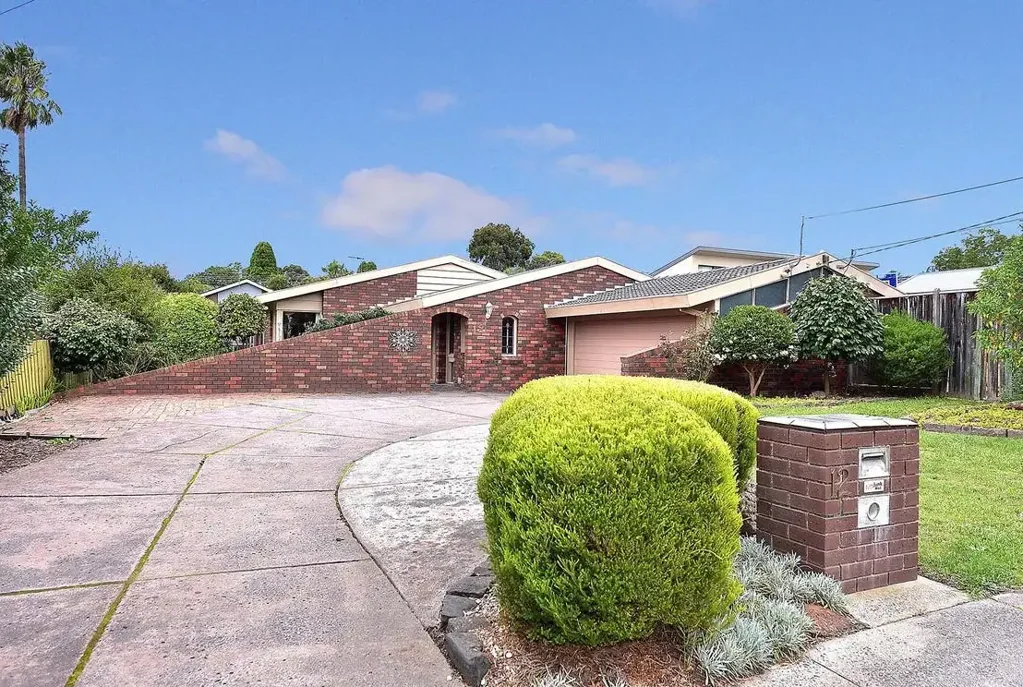 Unique Family Living In Mount View Primary Catchment