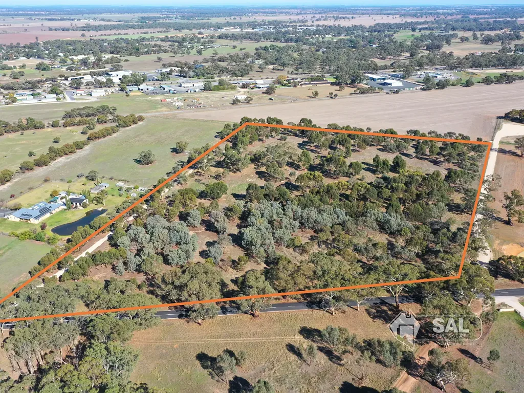Bordertown Rural Living Opportunity on 18 Acres