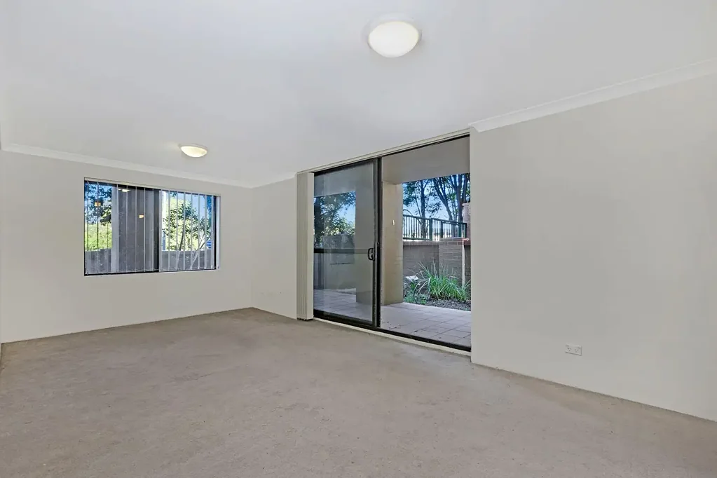 Three bedroom garden apartment in Sydney Park Village