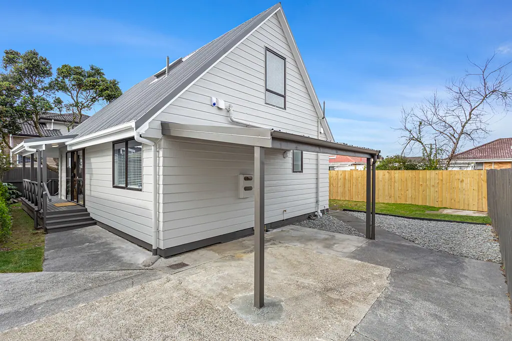 9B Sunnyside Crescent, Papatoetoe, Auckland City, Auckland