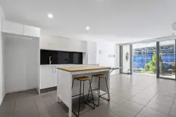 1211/6-8 Waterford Court, Bundall