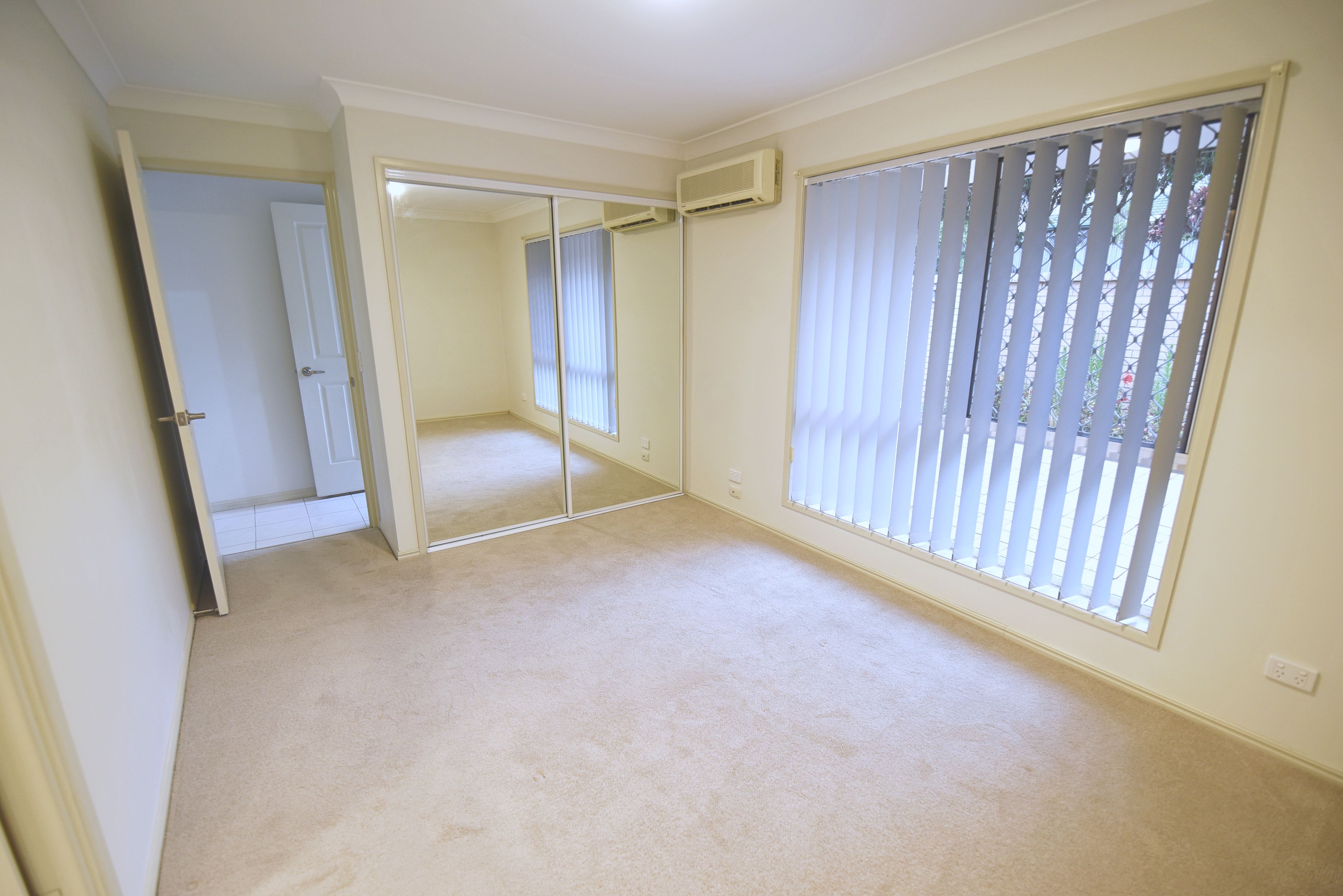 UNIT 2 6 KAIJA ST, MOUNT GRAVATT EAST QLD 4122, 0 Kuwarto, 0 Banyo, Townhouse