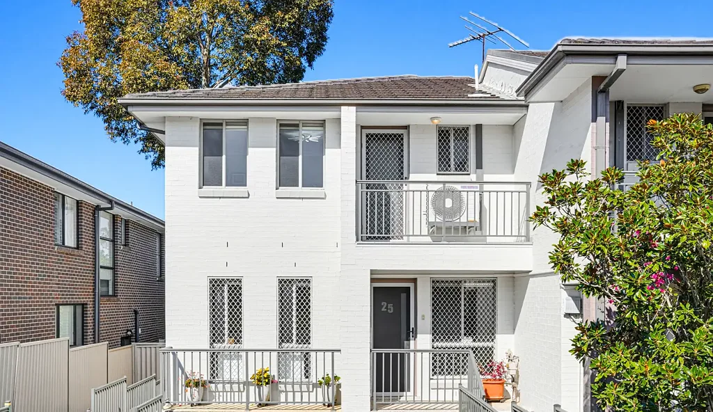 Toongabbie 3 Bedroom ONE OF A KIND NORTH FACING TOWNHOUSE