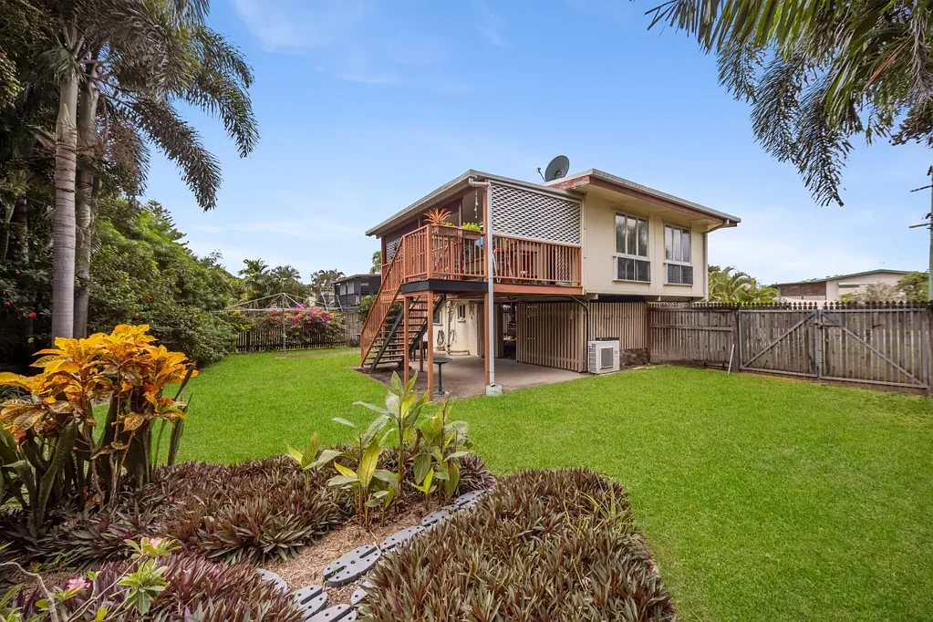 Vincent 3房  Character, Comfort and Central Convenience on 607m²