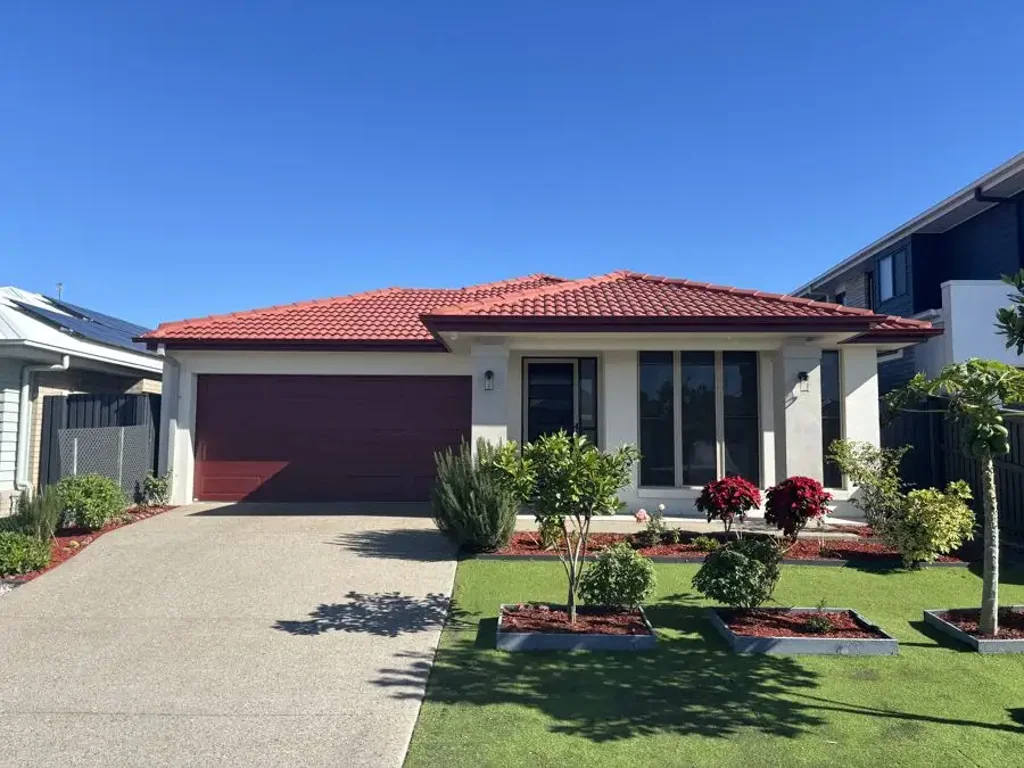 Modern Family Living in the Heart of Village Green, Palmview