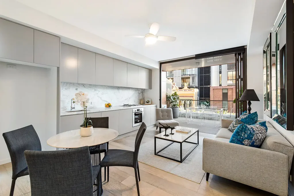 Modern One Bedroom Apartment in Heart of Bondi Junction