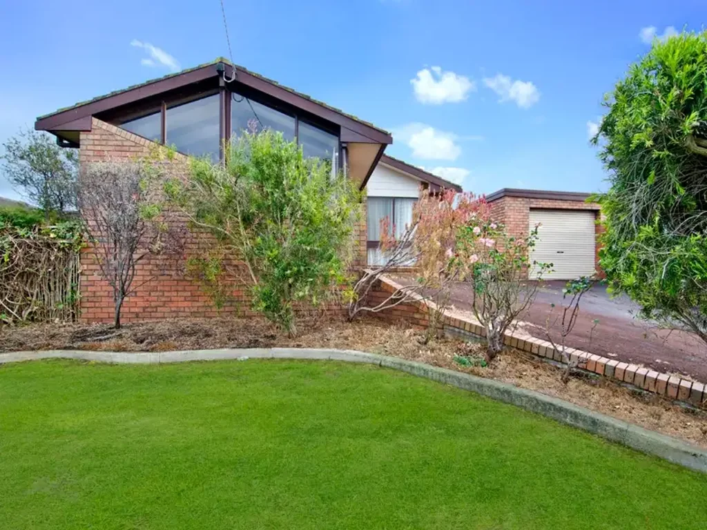 Warrnambool 3房  Quiet Court Charm with Outdoor Living to Enjoy